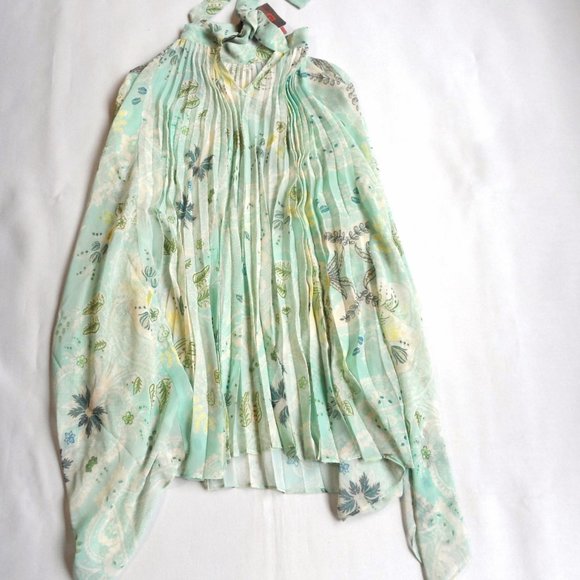 NWT$1000 ETRO Paisley Plisse Pleated Tie Back Light Blue Poncho One Size - Picture 14 of 15